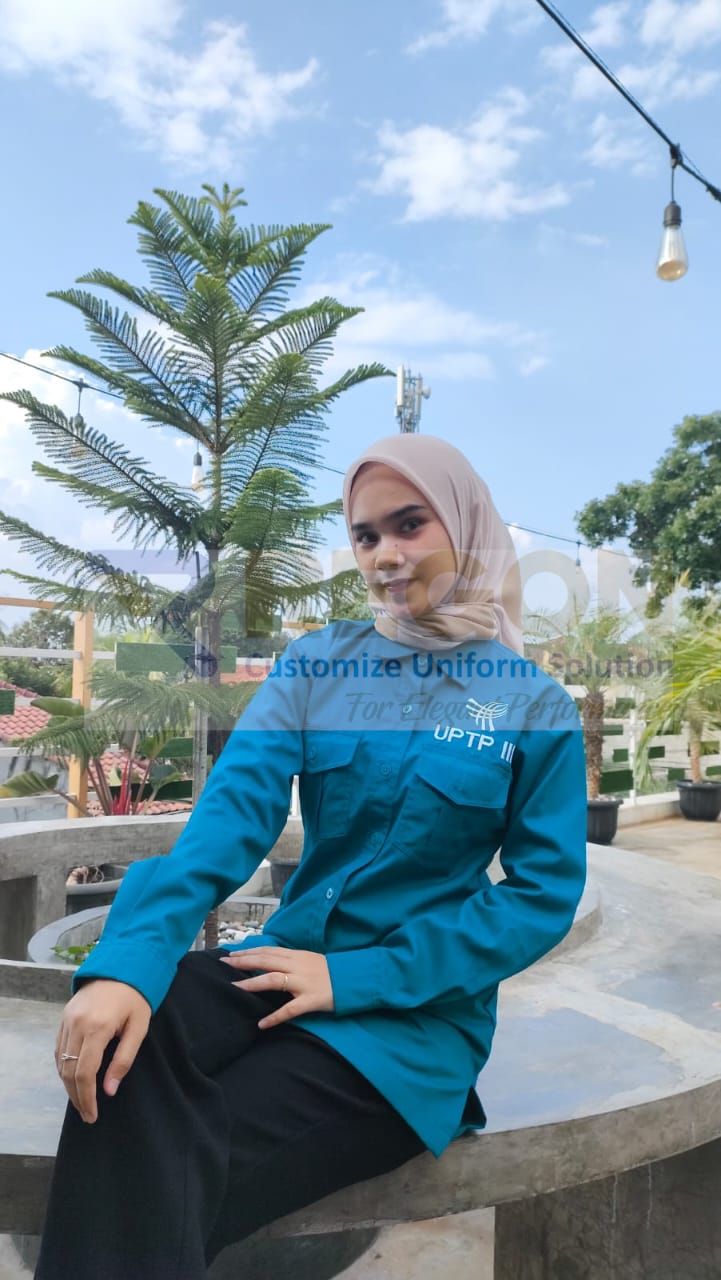 Seragam Kerja Kamu Mudah Bau? Ini Penyebab & Solusinya!